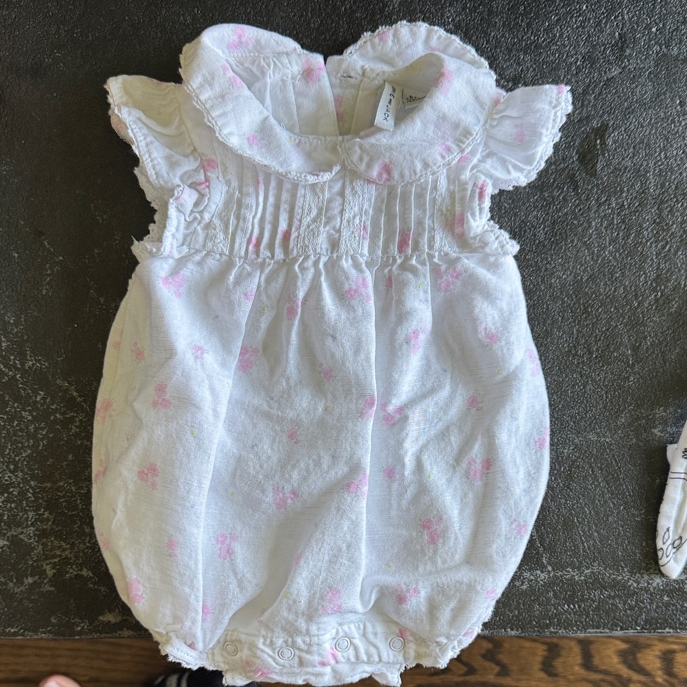 NWOT Janie&Jack White and Pink Baby Romper 0-3M never worn